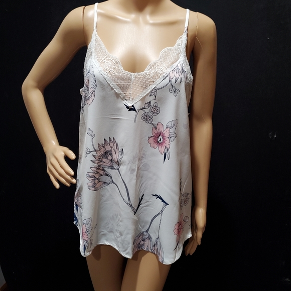 2pcs Amber Millet 1)Trudie 1)Tori Strappy V-Neck Loose Camisole Tank Top Size M - Picture 2 of 13